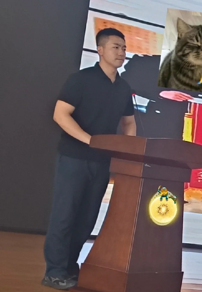 我只是个膨膨膨胀、一无是处的小猪