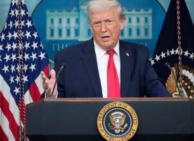 现在整个世界都看清了一件事，全世界只有一个国家能算的上定海神针，这个国家不是美国