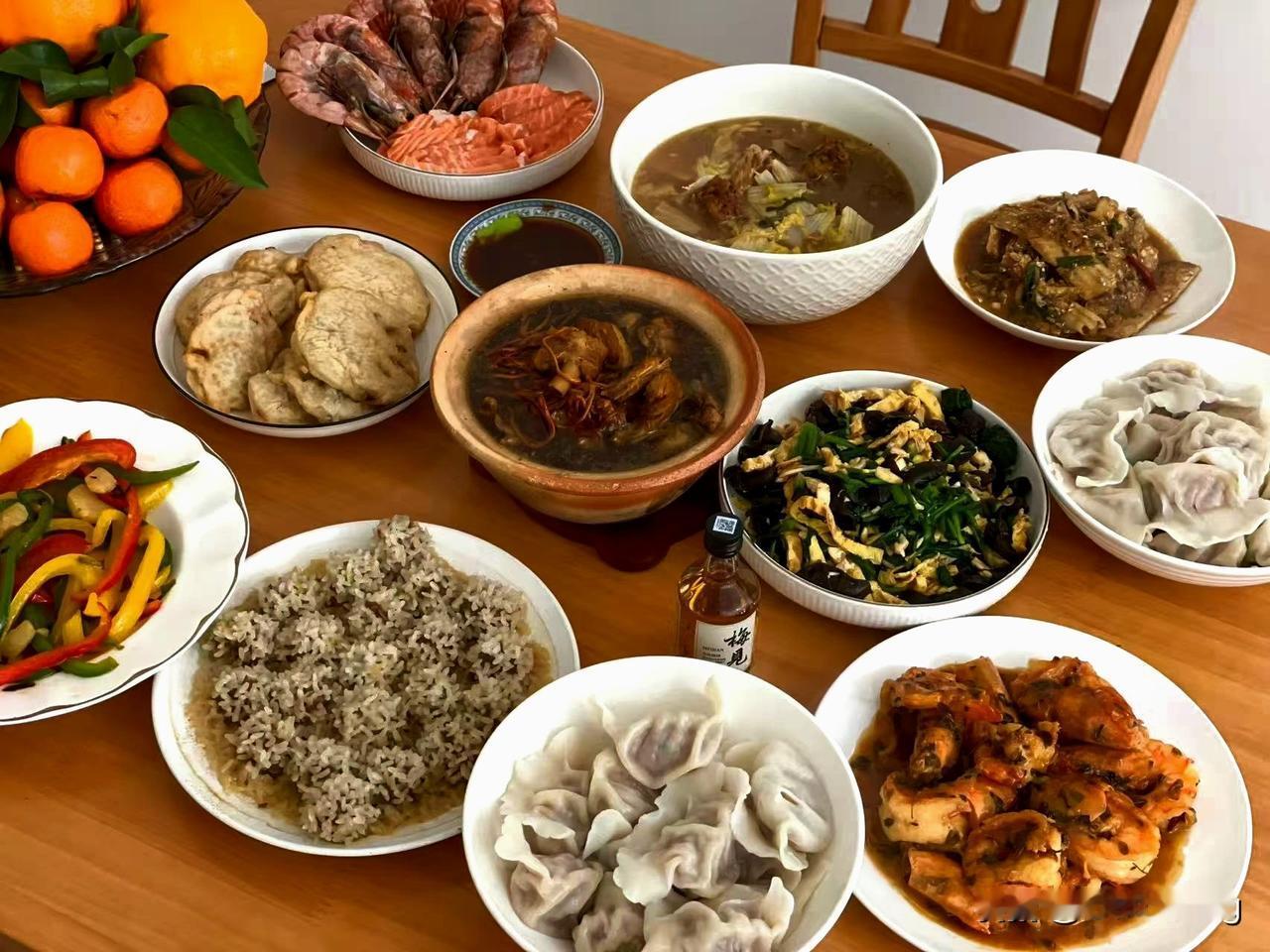 我说句比较真实的话，今年的经济形势可能会好一点。原因是中国是一个工业大国，而工业