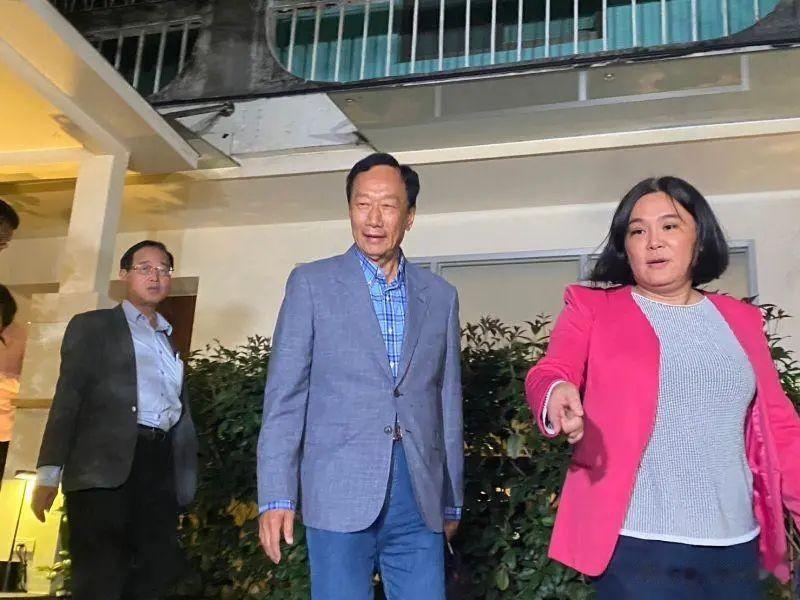 现在正式展开2024台湾地区竞选的只有民进党的赖清德，而国民党的侯友宜虽然已经被