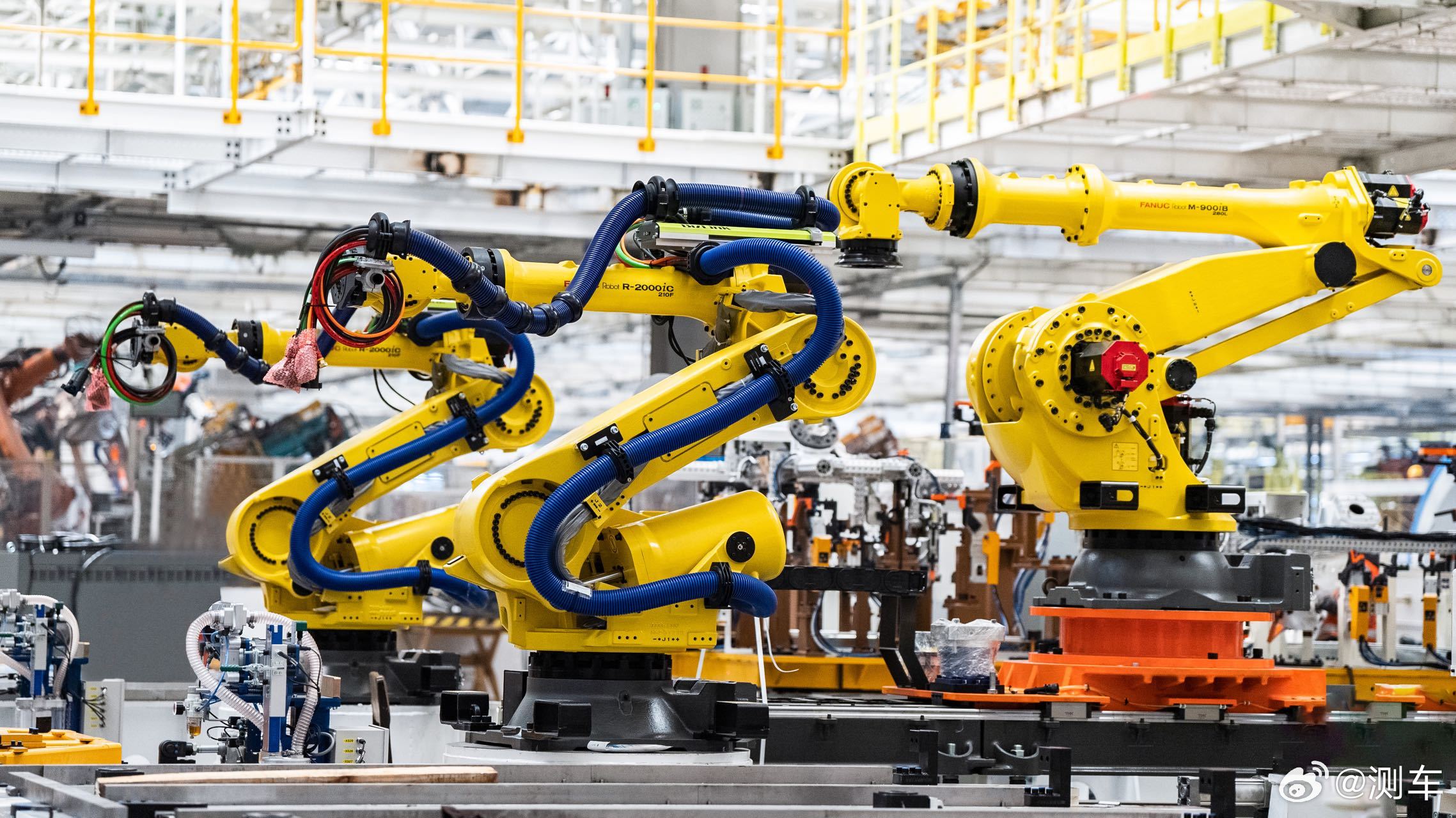 享界砸近20亿升级超级工厂，四大工艺全面技改，豪华制造再提速。原北京奔驰高管郭东