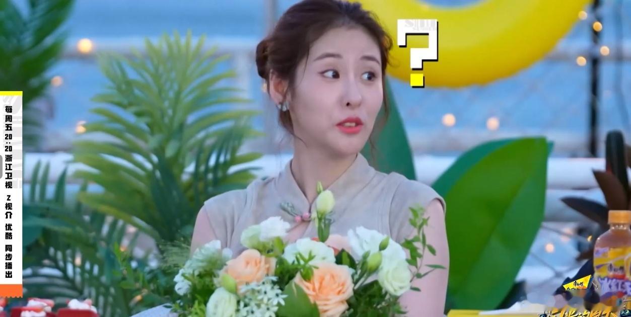 #黄子弘凡告状##张碧晨吐槽黄子弘凡话太多# 黄子弘凡在节目里告状，张碧晨吐槽他