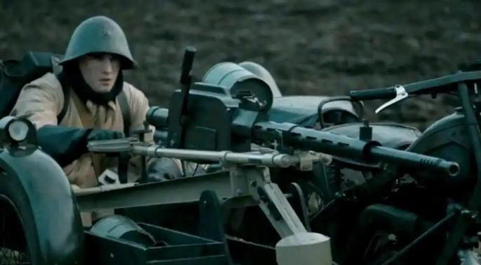 美国想强占格陵兰岛，如果动武，丹麦会坚持多久？二战时，丹麦坚持了四个小时就举白旗