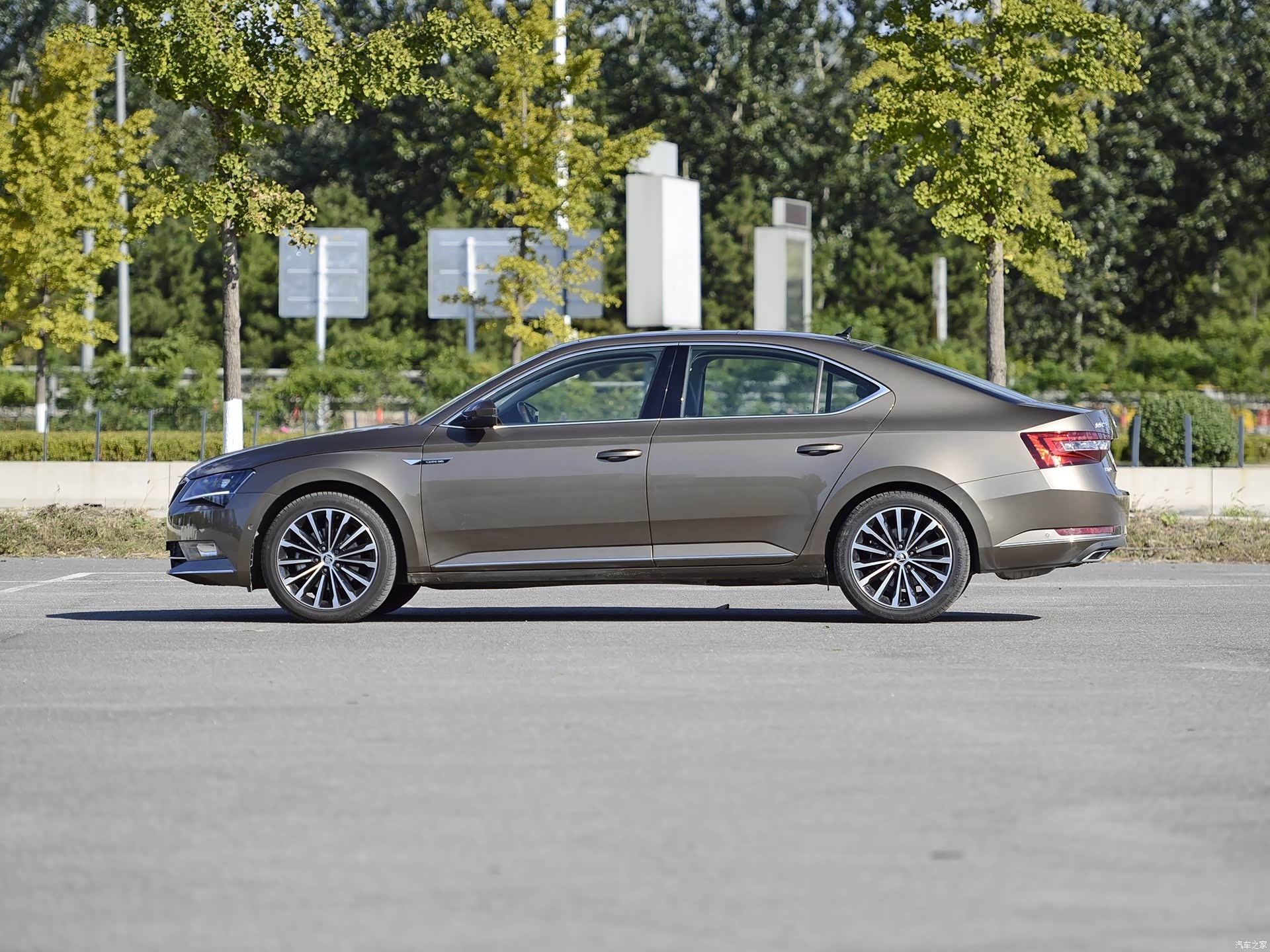 华聊车事斯柯达或将退出中国市场 这两天很多人都在讨论斯柯达，因为以后可能在国内市