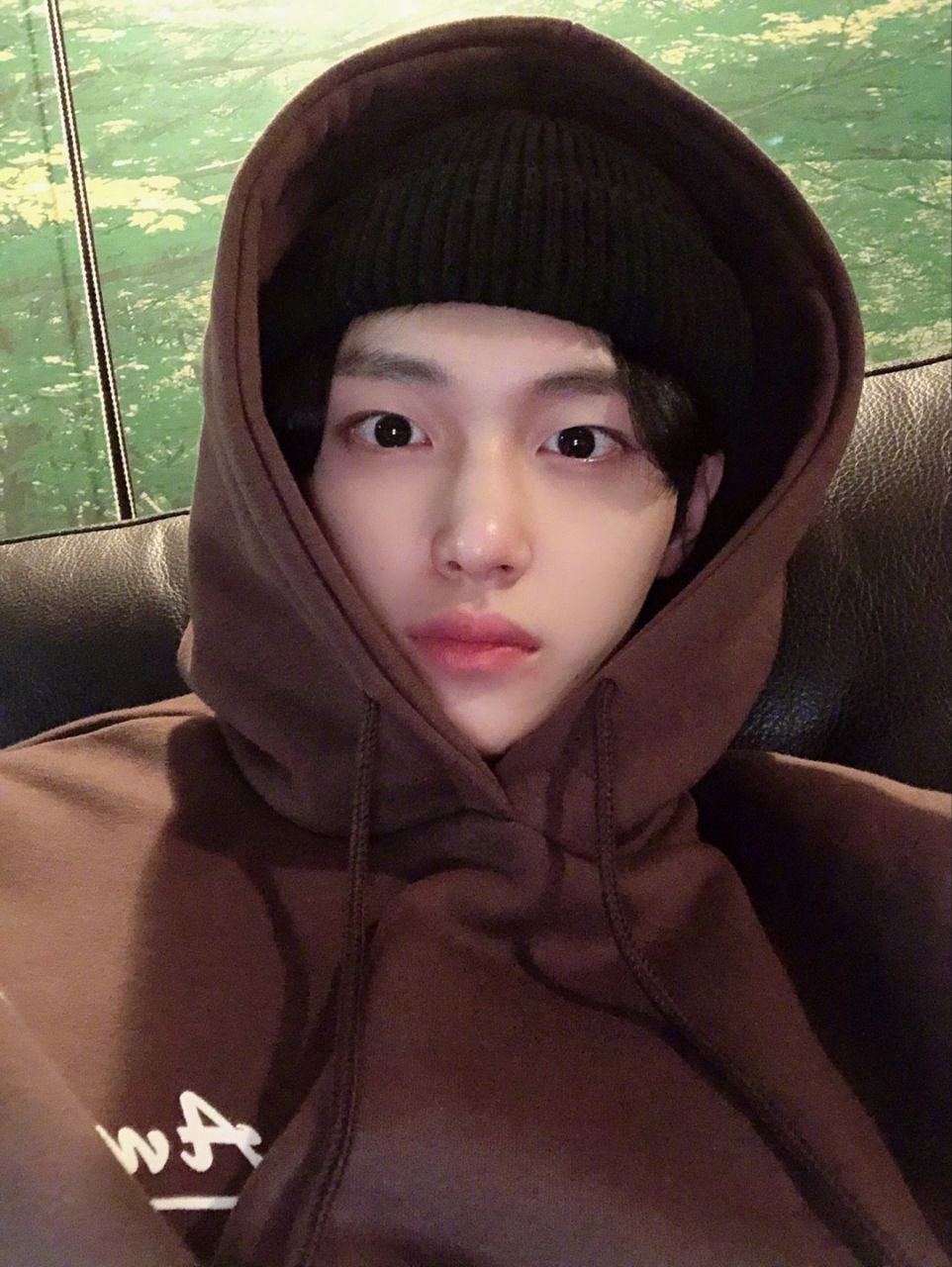 【Theqoo】RIIZE WONBIN在Weverse上传未成年时期的照片.j