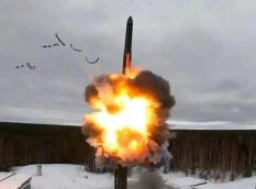 情况失控了！榛树导弹击中利沃夫仅数小时，英法德三国领导人火速连线，他们终于明白：