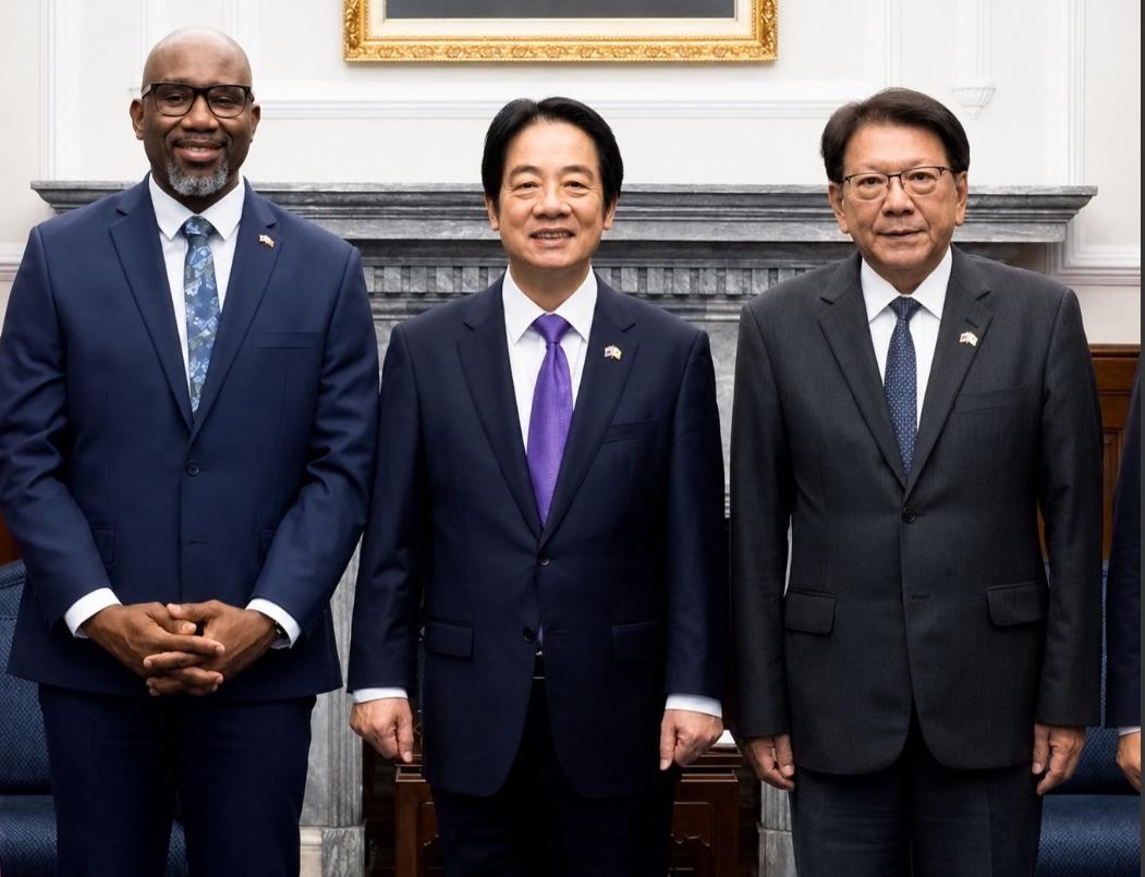 *白忙活，不搭理台湾，北京时间5月28日，赖清德在台湾兴致勃勃地为圣文森特和格林