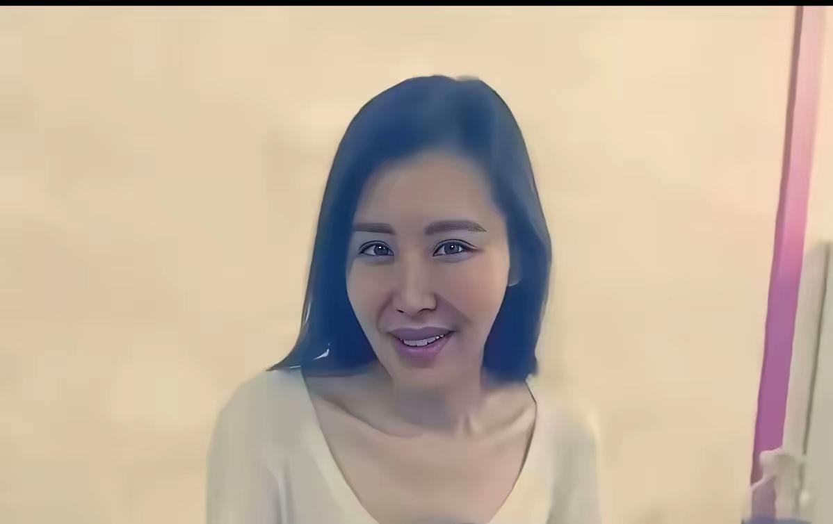 估计王石的审美标准也不咋地！就这么一副容颜，就把相守以沫的结发妻子抛弃了……
也