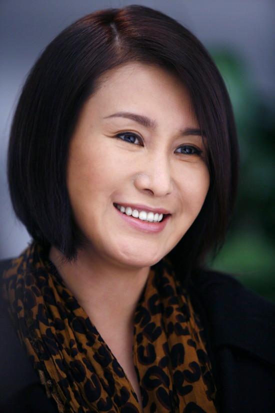 女演员，王茜，谈到拉投资的苦恼，当时不是打鬼子，就是闹婆婆，警匪片没有人投资，王