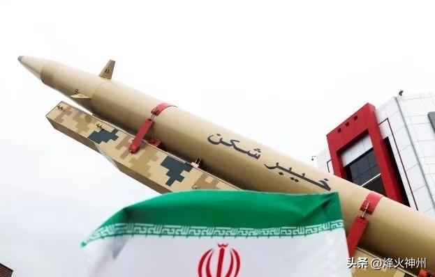 刚刚，伊朗高级官员对塔斯尼姆通讯社表示：

“在伊朗的军事威胁展现出真实可信的威