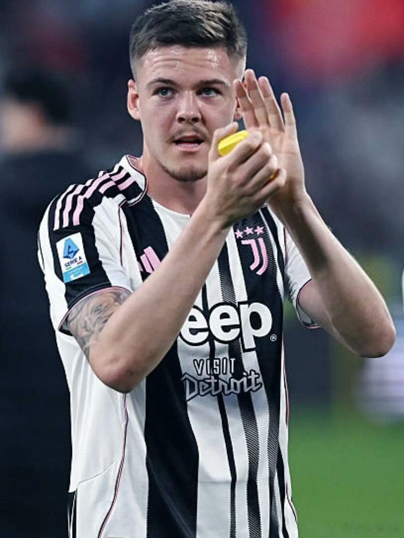 全尤文：霍尔姆在对阵博洛尼亚比赛中，因小腿轻微不适被换下，他的情况将今天前往JM