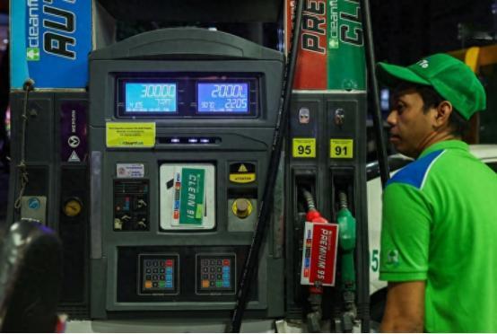 菲律宾可算熬出头了，美国那边终于松口，允许菲律宾接着买俄罗斯的石油，豁免期又续了