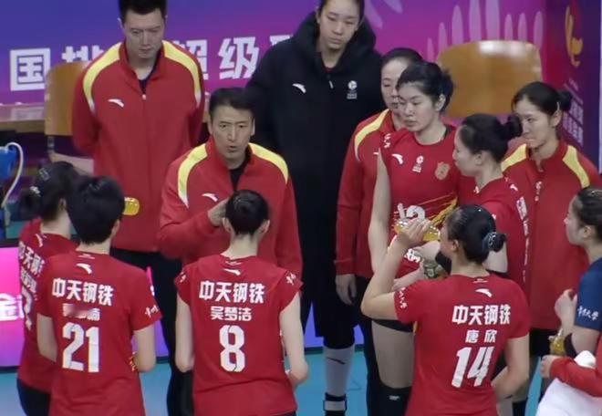 女排联赛第7轮对阵出炉，央视直播焦点战。1月6日和7日，2025-2026赛季女