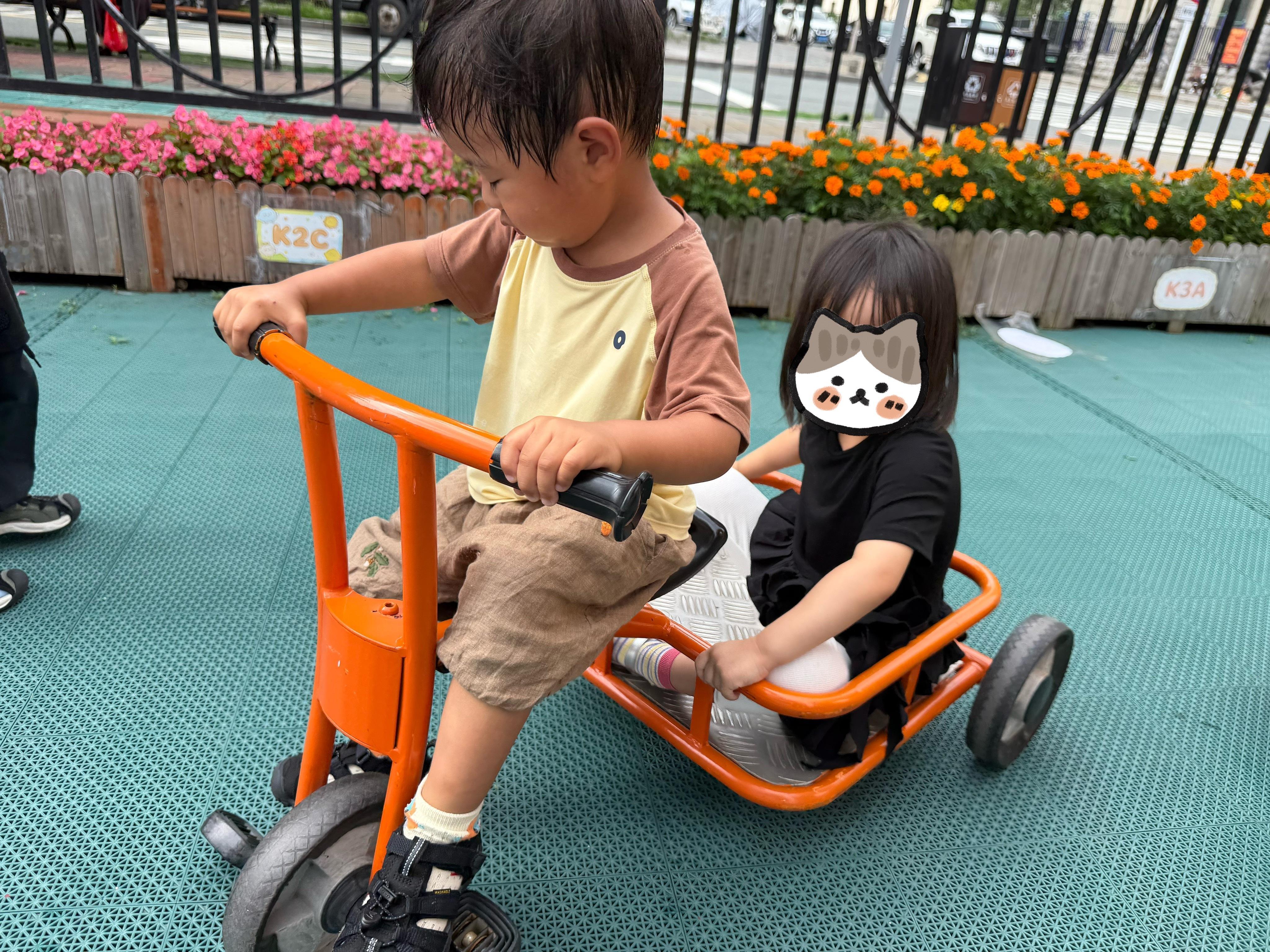 老师我家子涵今天上学又洗头了