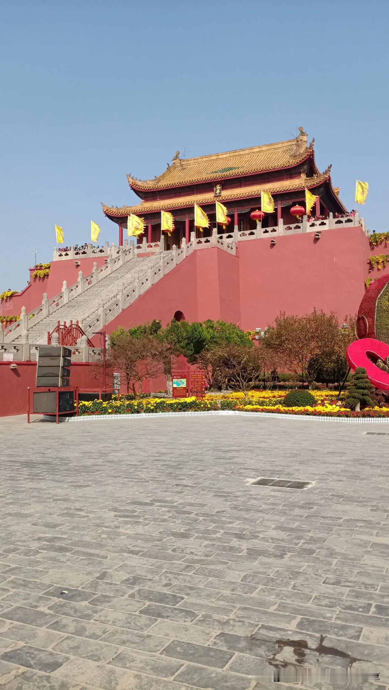 开封旅游龙亭公园拍照