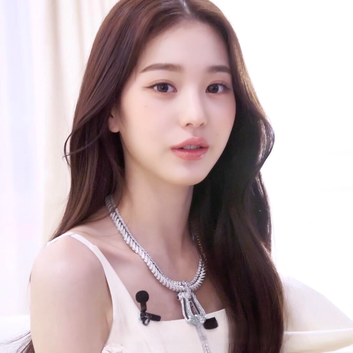 张元英🐰👑🐰👑 ​​​