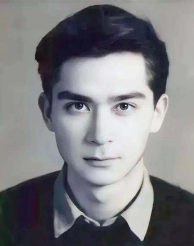 1963年,中国石油专家王德民教授因为长得太帅,被很多女生倒追,却不胜其烦,便提