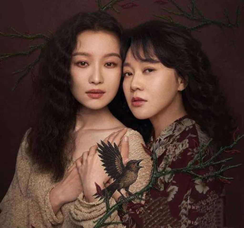 闫妮倪妮梦幻同框，两位“妮姐”一优雅一甜美，画面超养眼！此前总有人把她们名字叫错