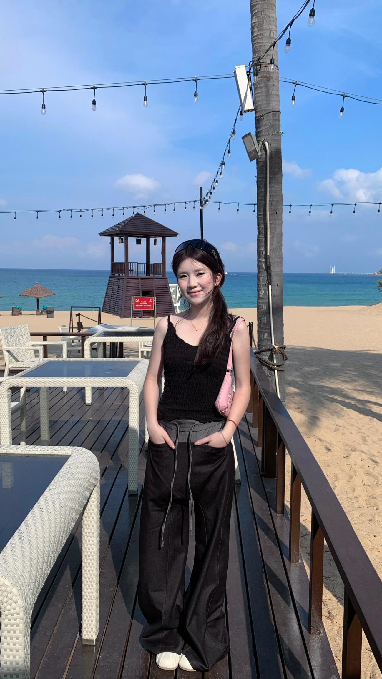 赶一场海🪣。