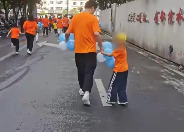 2026年5月30日上午，地点:陕西柞水县城区第一幼儿园“亲子迷你马拉松”活动现