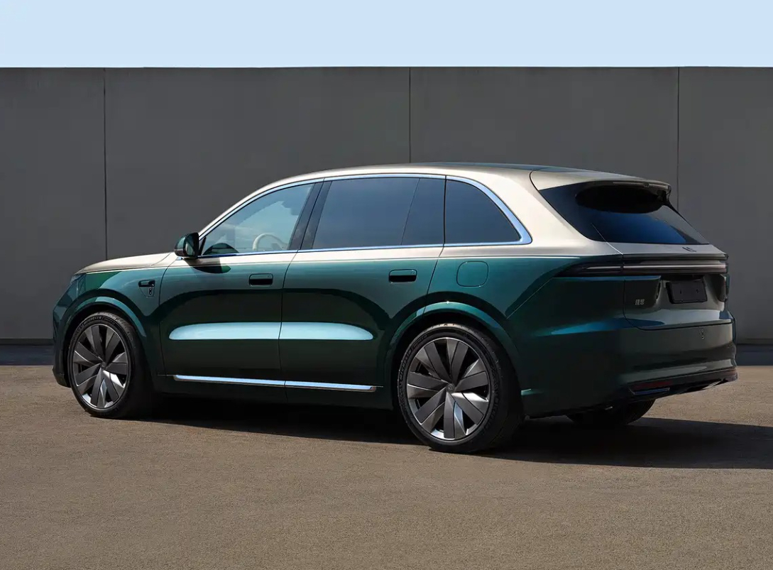 全新一代理想 L8 五座旗舰 +5C 增程系统 三季度交付理想 L8 迎来重大升