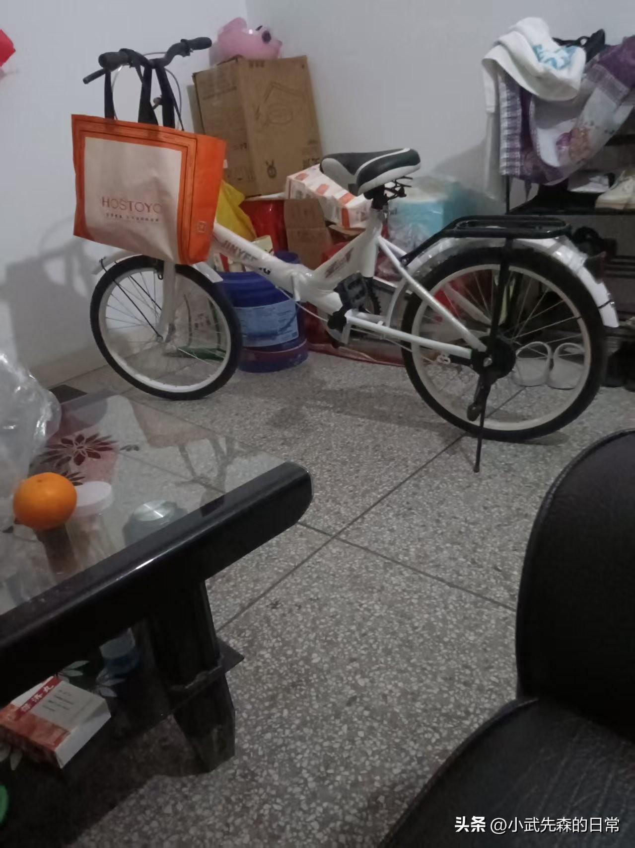 才过去两周，老妈又给我打电话了，这一次我们居然通话了半个钟。

果然开头的第一句