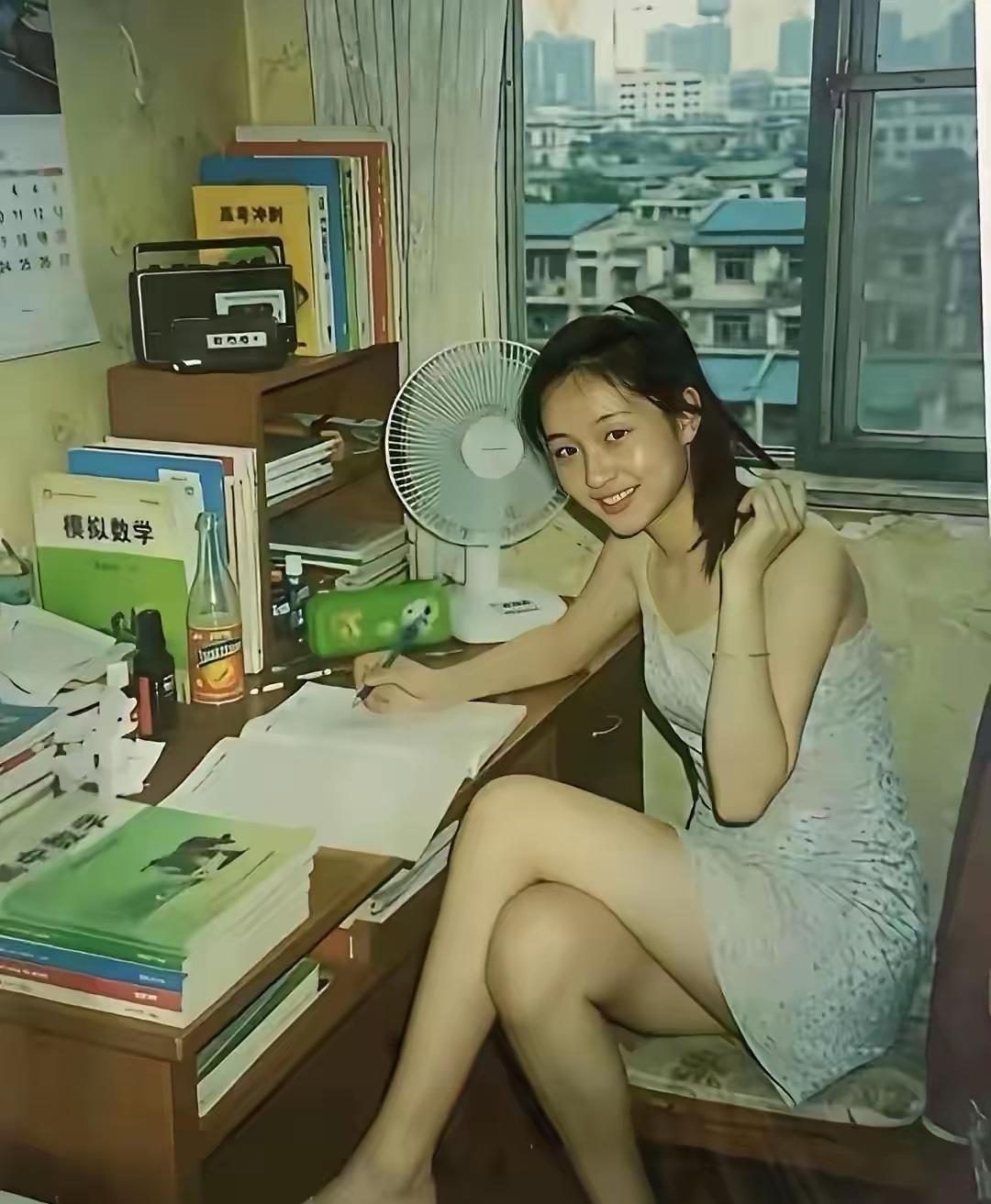 感觉刚刚改革开放那个年代用普通相机拍的生活照比现在用什么几千万像素手机拍的照片好