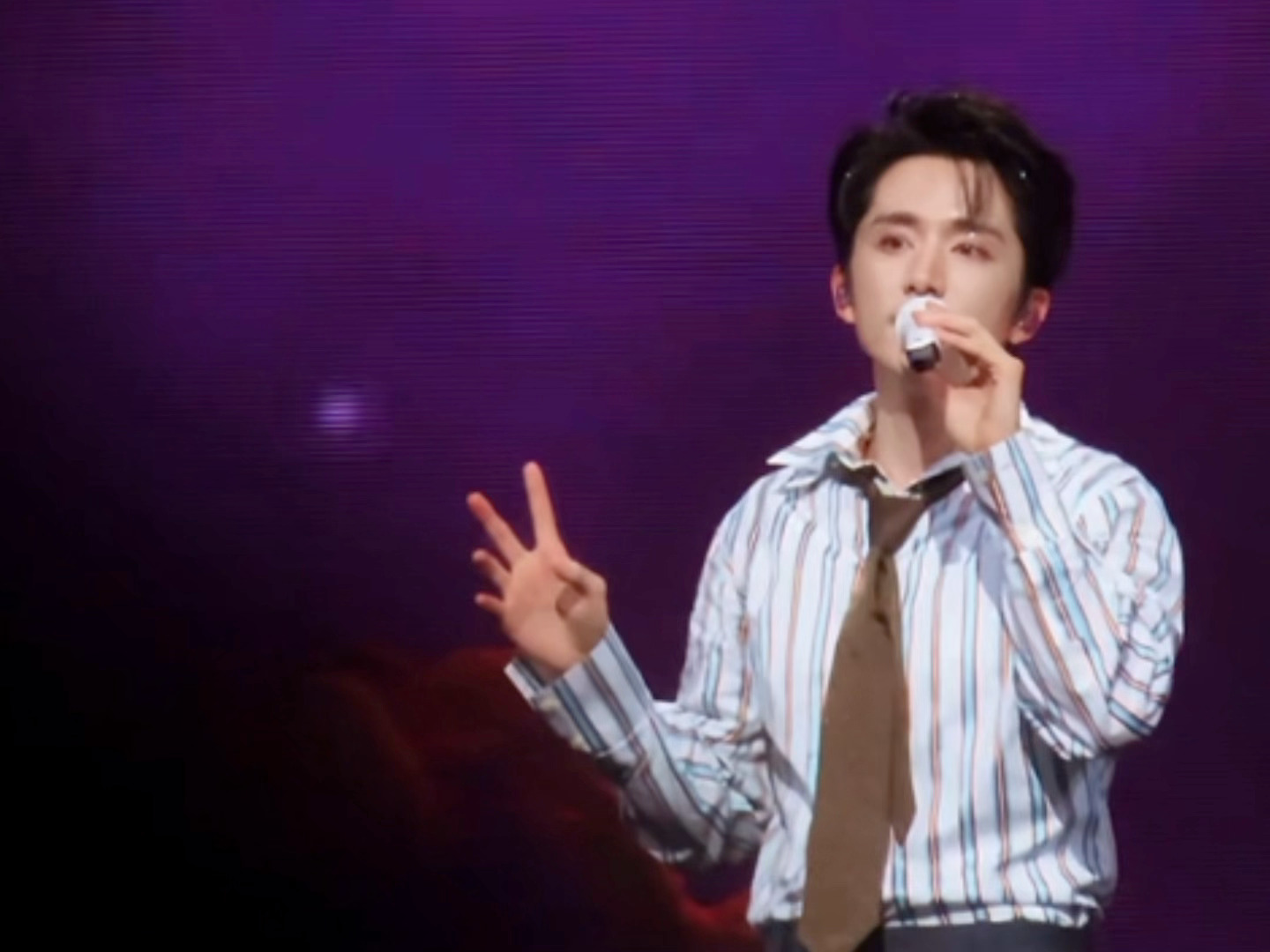 这里改词实在太心动惹...“你们是我的星星”🥺🥺 