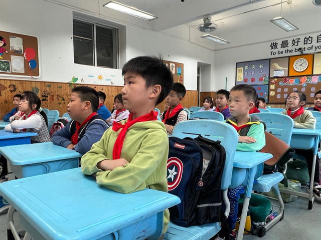 济南市历下区历山学校：共观天外“课”同筑太空梦