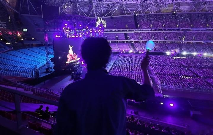 展轩演我看许嵩演唱会展轩追星许嵩成功 谁狠狠羡慕住了！这不就是去看许嵩演唱会的我