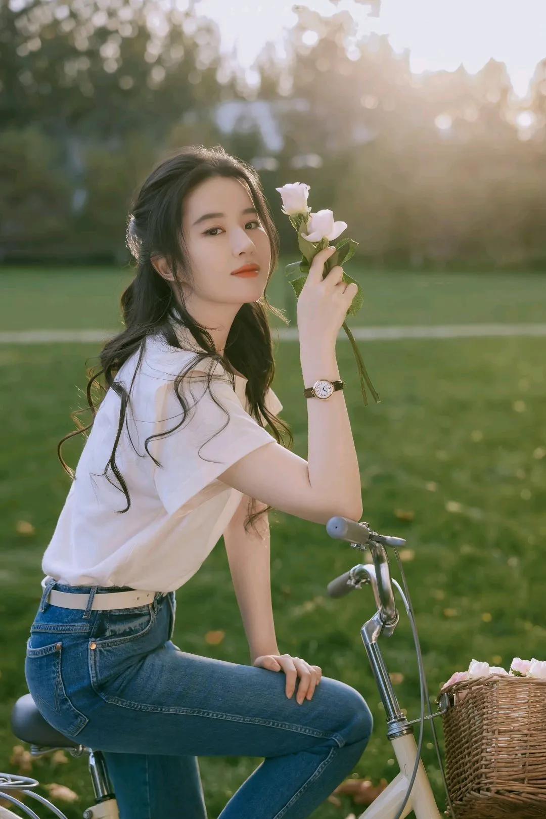 还有谁这么好看呢