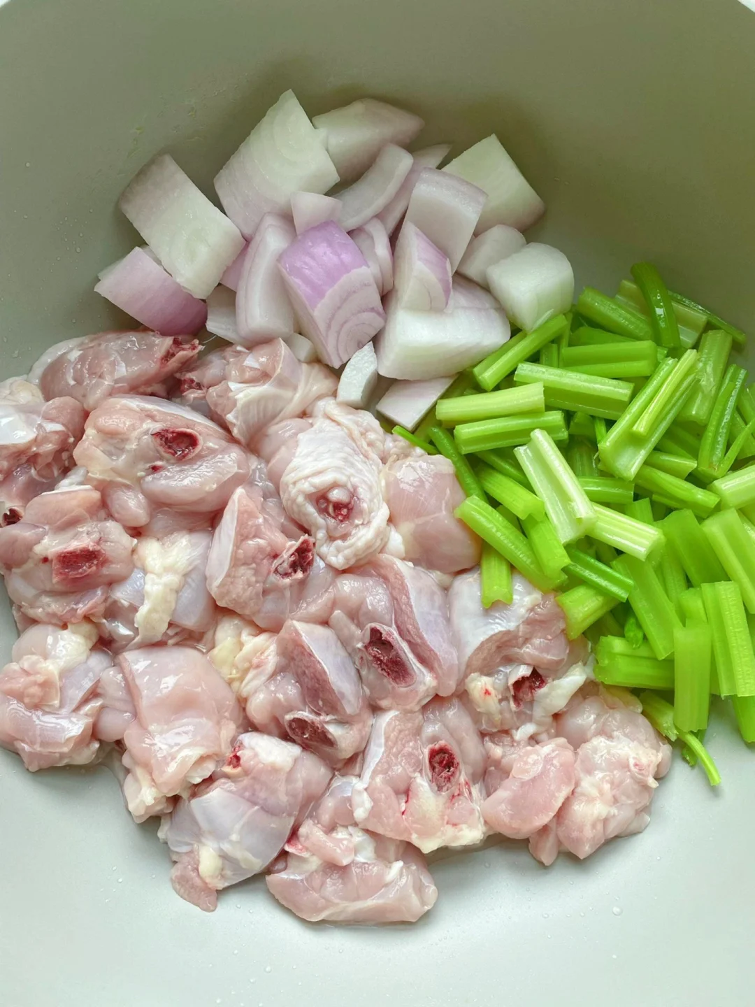 我妈做的这个鸡公煲，真的太好吃了！！