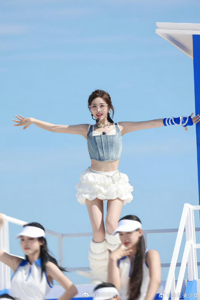 吴宣仪[超话]够了我心疼吴宣仪乘风2025吴宣仪的努力和热爱舞台的心情，真的让人