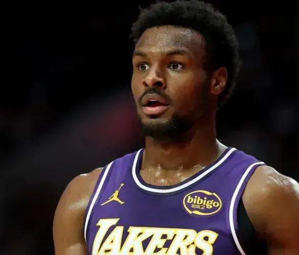 布朗尼：现在是我的第二个赛季，我在试图证明自己
03月28日讯，在体育界的镁光灯