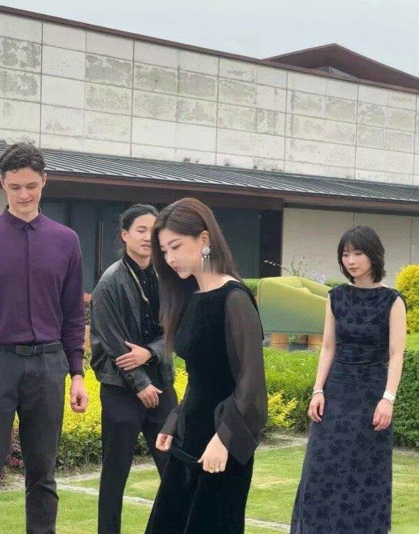 难怪那么多人喜欢朱珠，确实风韵犹存