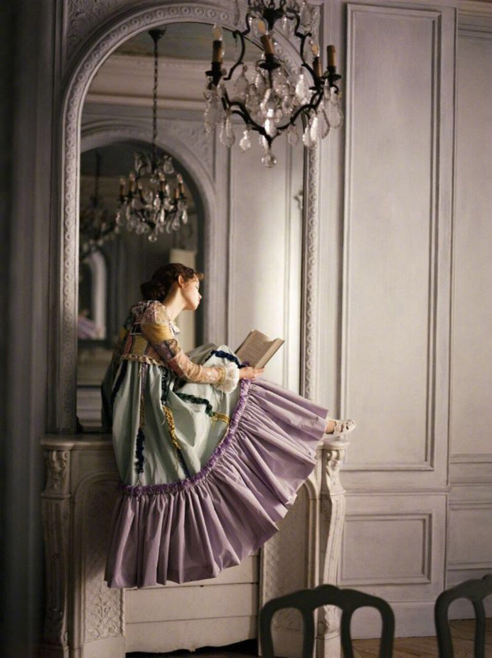 灵性良心人人都有，经常凭灵性良心来克制自己就是修养。—— 杨绛 ​​​