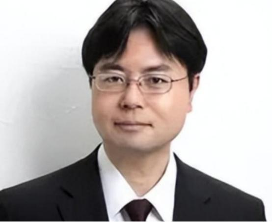 日本专家担心的说，如果中国继续加码反制，日本只能成为待宰的羔羊。
 
原因很简单