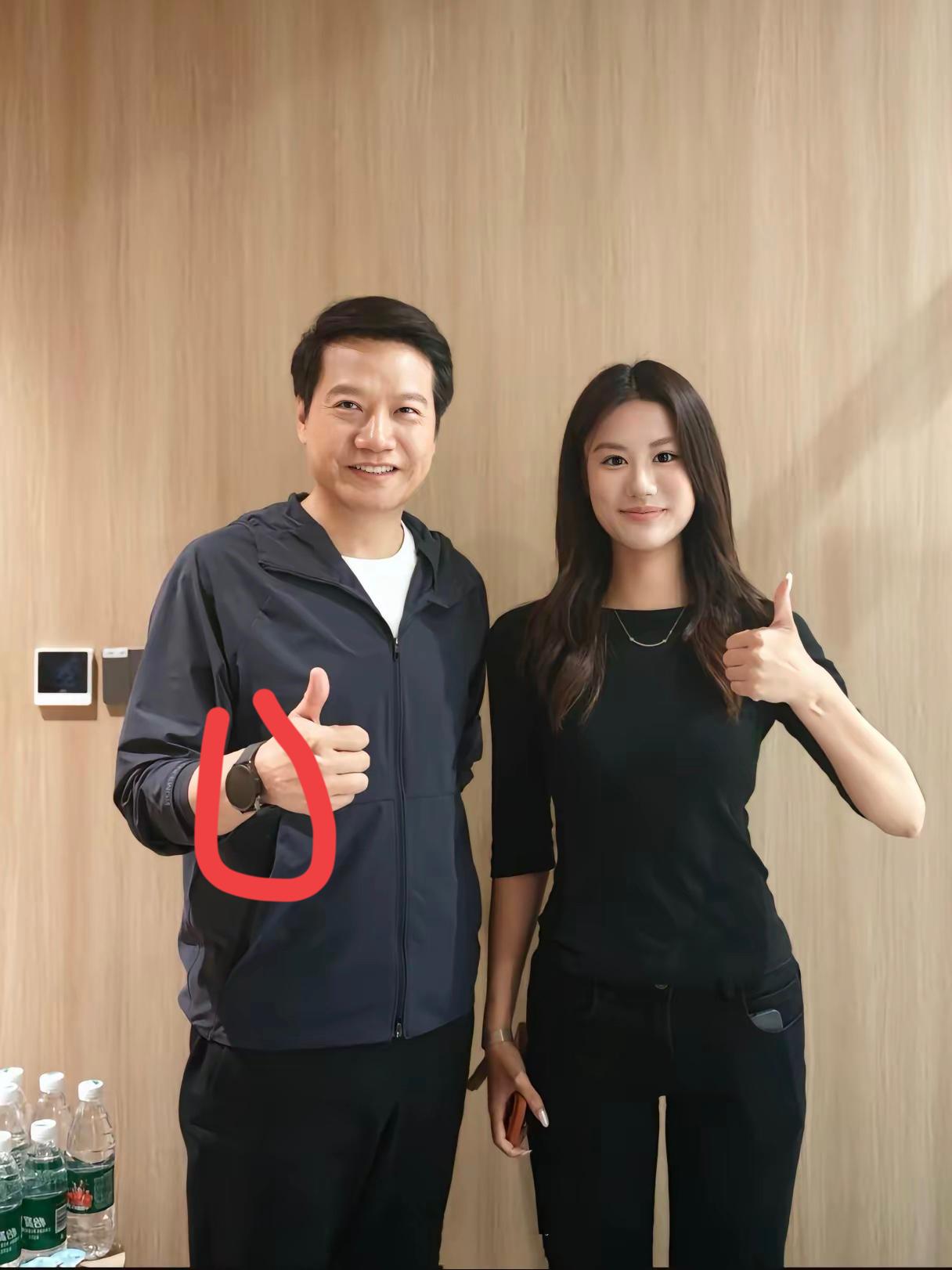 雷总的手表是不是小米的