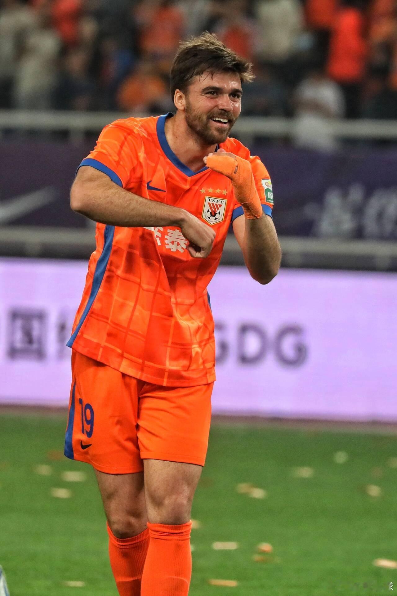 大家给泽卡的2025赛季打多少分，满分10分！ 