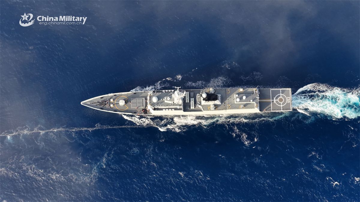 553大理舰海上航行补给