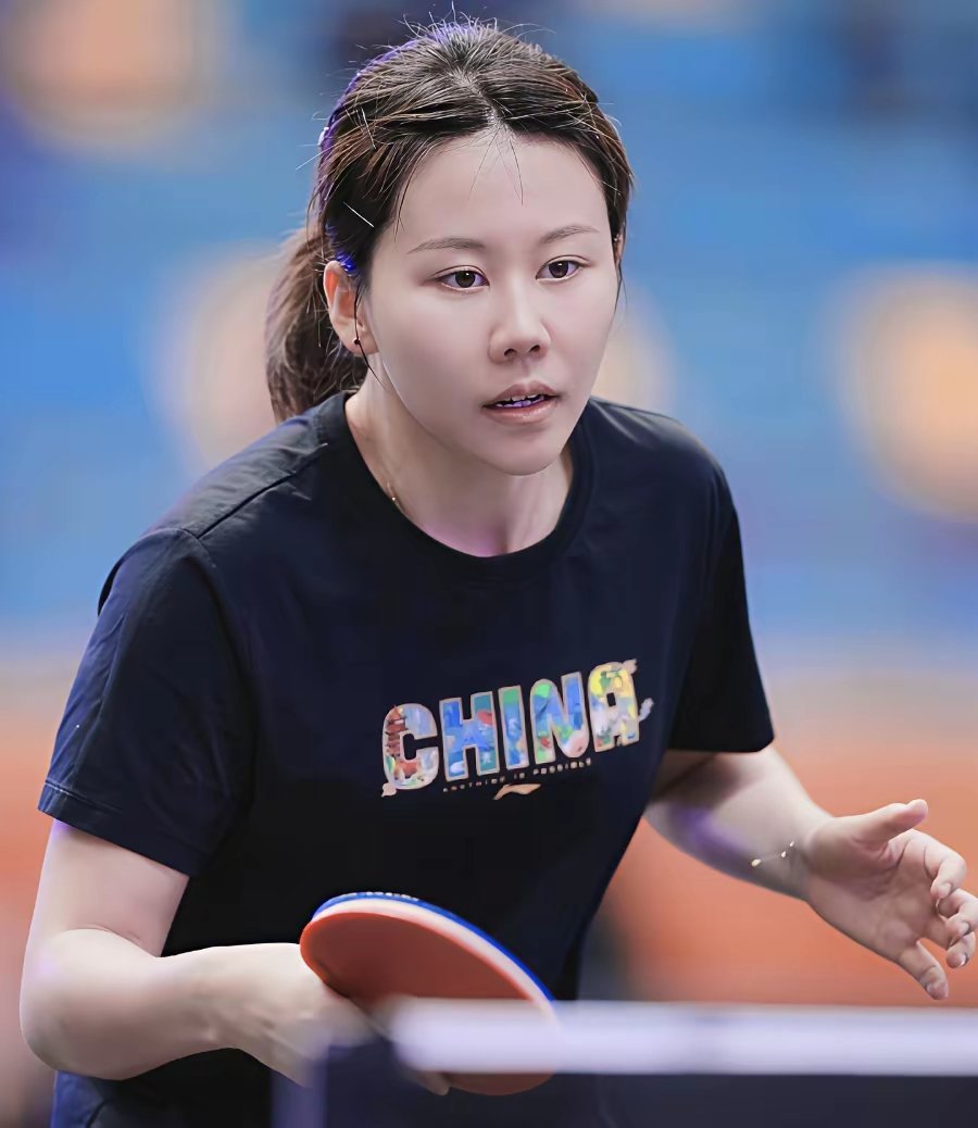 终于搞明白了，陈幸同为何在27岁，排名世界前10的当打之年毅然转型。不是因为打不