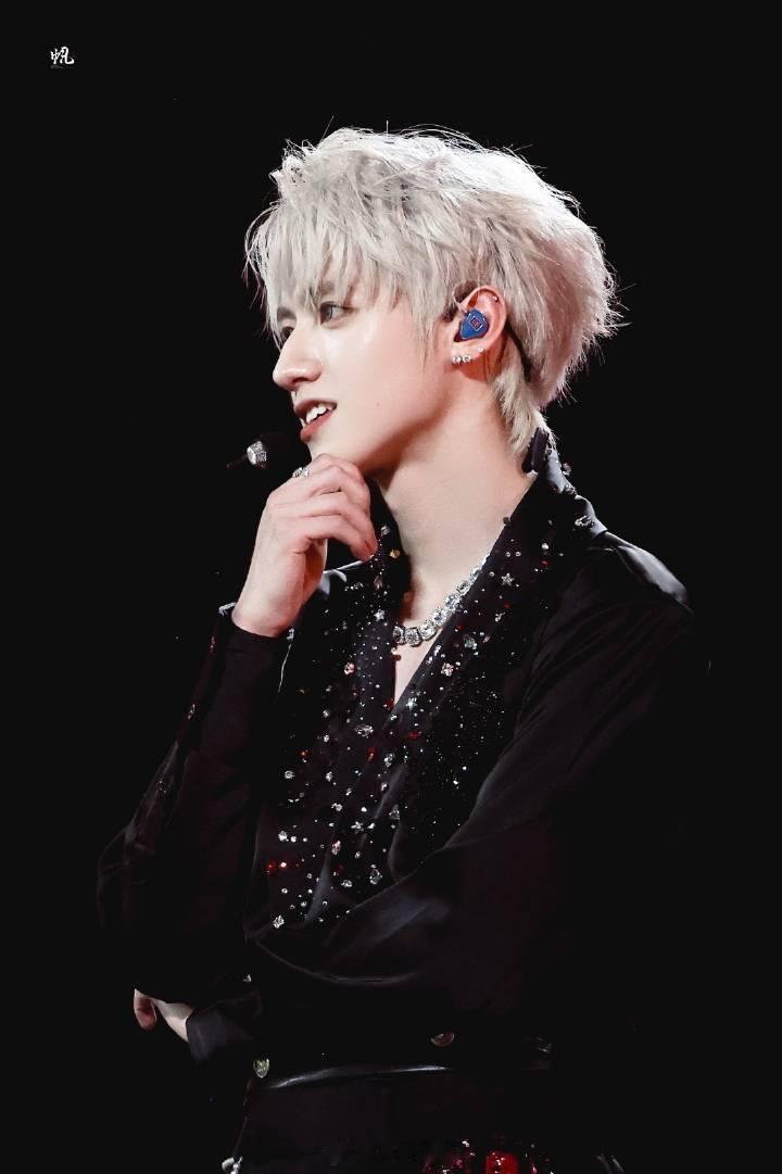 朱志鑫就这个朱志鑫简直是太帅了[流鼻血] ​​​