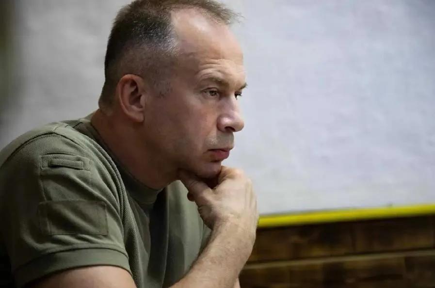 乌军总司令希尔斯基公布了俄罗斯一些武器装备采购订单的数据。“到2025年底，俄罗