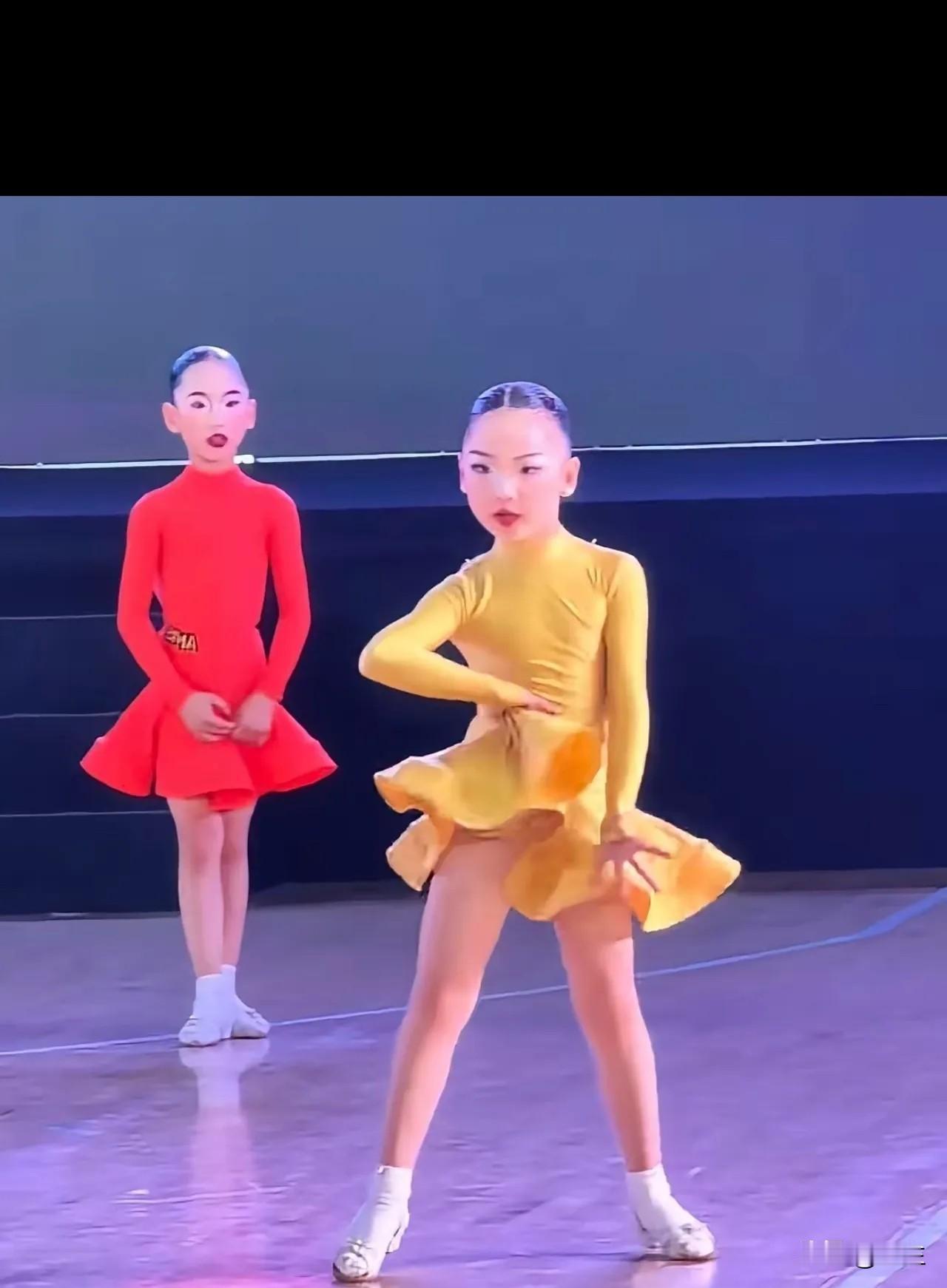少儿拉丁舞这个推人小女孩被处罚了！赛后，小女孩被取消第三名的成绩，另外加禁赛一年