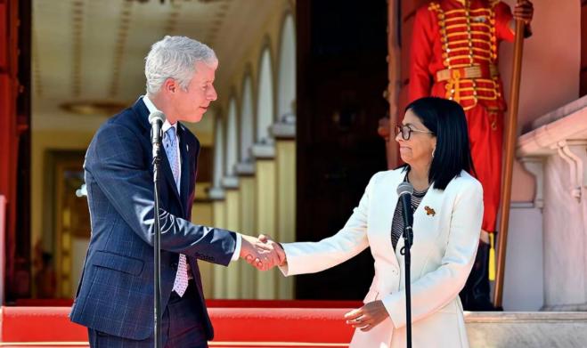 美国能源部长表示：中国对委内瑞拉新增石油收入，将不享有债务索偿权。委内瑞拉欠中国
