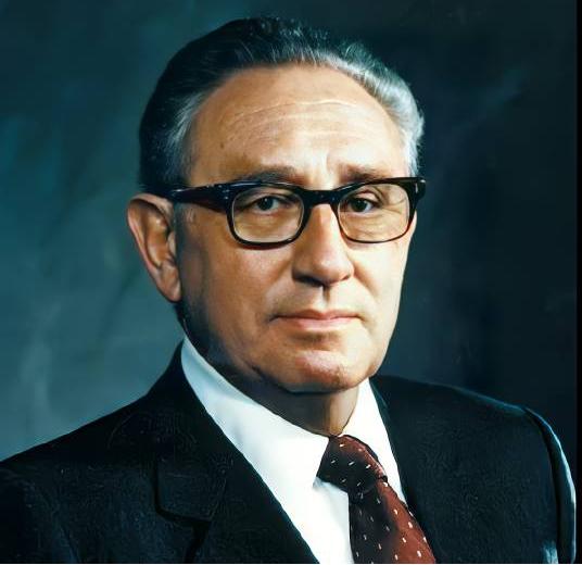 【基辛格临终预言：三战发起者不是美国，要提防日本将对三国出手】
基辛格，这位深刻