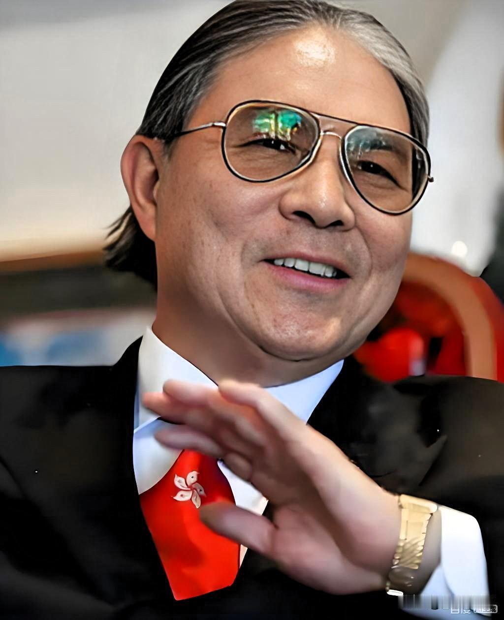 霍老爷子狠起来，连自己的晚年幸福都能当筹码。

离婚20年不娶，真以为是他旧情难