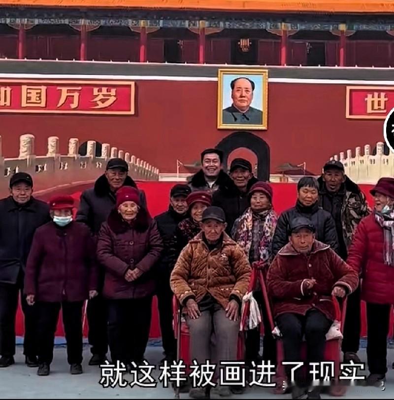 我的天！河南这个39岁大叔也太牛了吧！
 
就因为村里好多老人一辈子没出过远门，