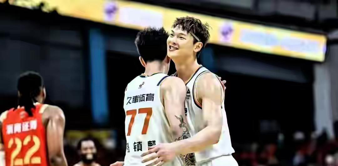 明晚CBA迎来最关键的第五场总决赛，也是大家公认的最后一场，因为对于上海来说，回