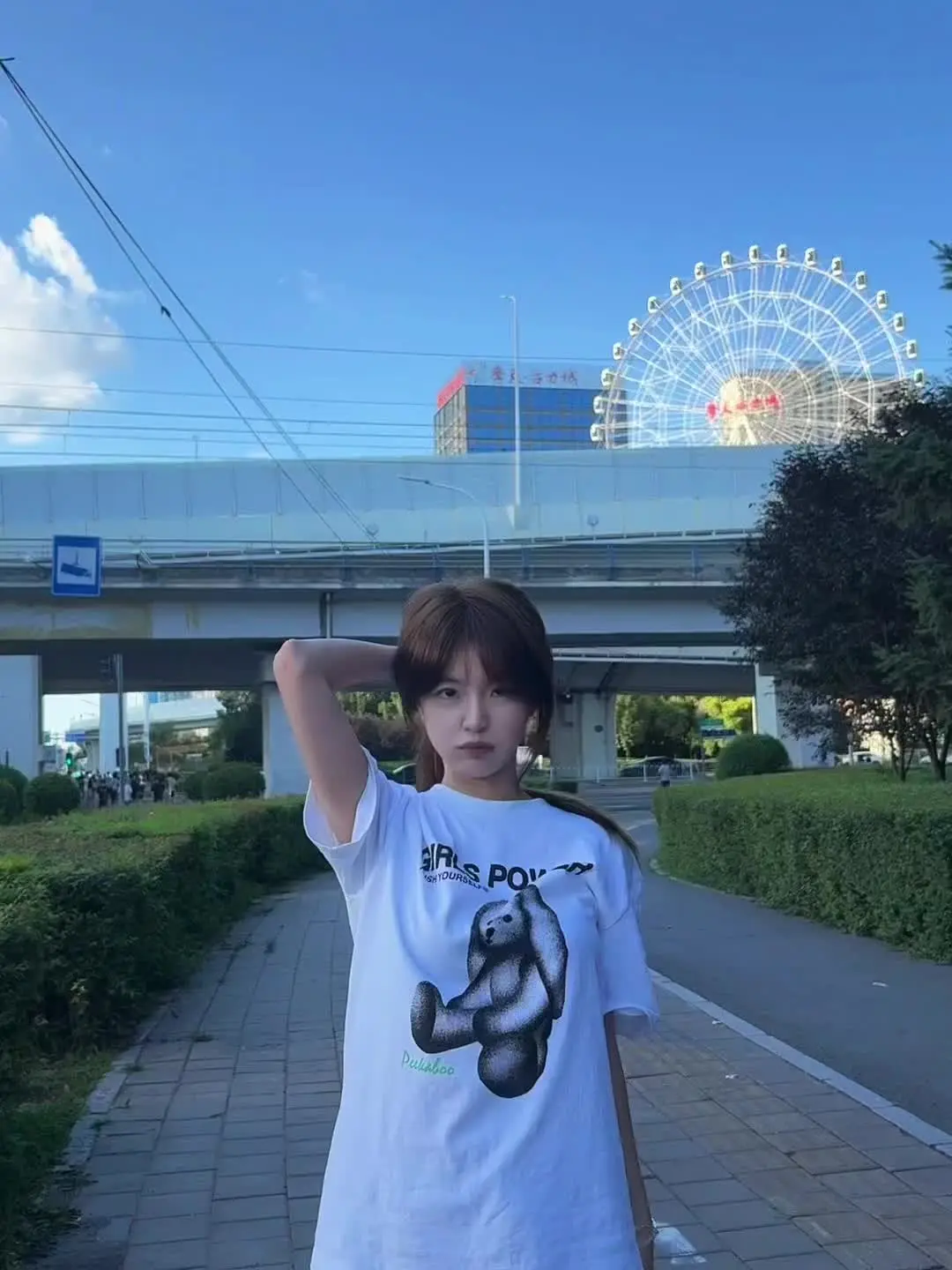 所有的怀念隐藏在相似的日子里